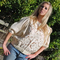 POOFY SLEEVES & CUTOUT DETAILS