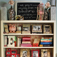 HOW TO – DECORATE A BOOKCASE
