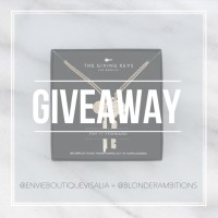 GIVEAWAY – @ENVIEBOUTIQUEVISALIA + @BLONDERAMBITIONS